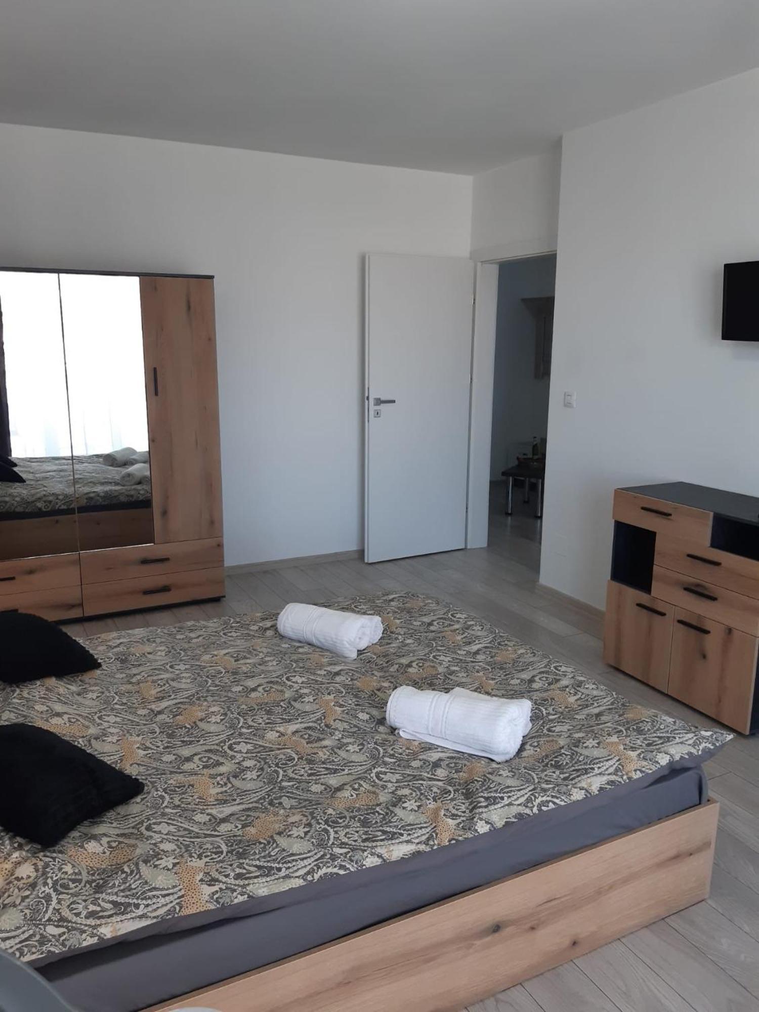 Flor Apartaments Târgu-Mureş Eksteriør billede